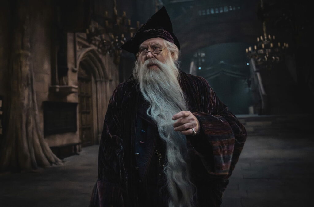 John Lithgow est Dumbledore dans la nouvelle série Harry Potter / HBO